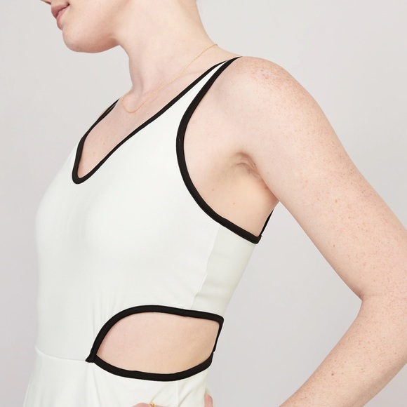 NWT OLD NAVY PowerChill Sleeveless Strappy Shelf-Bra Dress Color: Magnolia - Picture 4 of 10